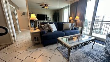 TV a schermo piatto, lettore DVD