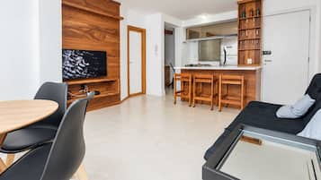 Premium Apartment | Living area | 42-inch Smart TV with digital channels, TV, Netflix
