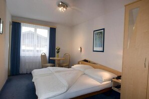 Room - Alpha Hotel (Saas Grund)