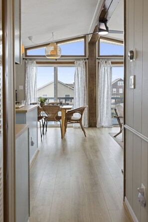 Interior - Mins to Beach, Hot Tub, Dog Friendly, Outdoor Projector, BBQ Grill (Nags Head)