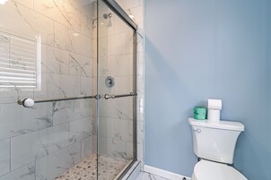 Premium Apartment, Multiple Beds, Patio, Ocean View | Bathroom | Shower, designer toiletries, hair dryer, towels