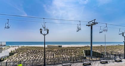 Boardwalk Sand & Surf Inn Oceanfront