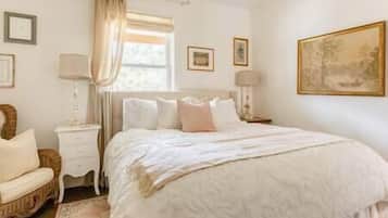 2 chambres, fer et planche Ă repasser, Wi-Fi gratuit, draps fournis