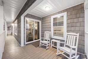 Terrace/patio - Spacious Home with Private Pool, Steps from the Beach & Marsh Views (Murrells Inlet)