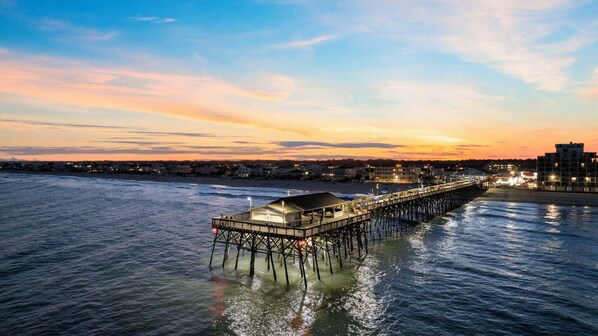 Beach - Spacious Home with Private Pool, Steps from the Beach & Marsh Views (Murrells Inlet)