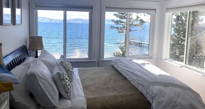 Lake front chalet-incredible view, sleeps 12!