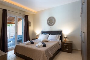 4 bedrooms, in-room safe, desk, soundproofing