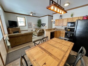 Interior - Will it be ICE AXE, CRAWLER, NORDIC? 1200MGPS-Mtn Views! On River! BBQ & yard! (Ouray)