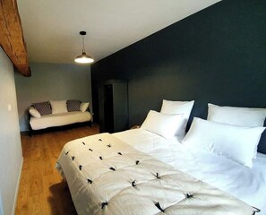 4 bedrooms, WiFi