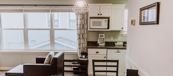 Bay Breeze across from Waterfront