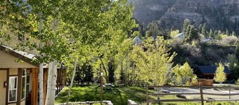 Best Mtn Amphitheater&fireworks views from PRIVATE DECK-1200MGPS-River-BBQ yes!!