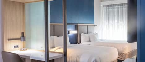 Studio Suite, Multiple Beds | Desk, laptop workspace, iron/ironing board, free WiFi