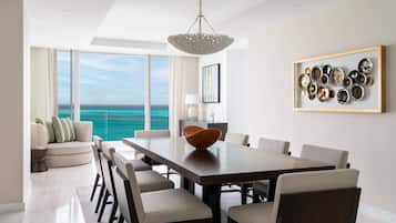 In-room safe, desk, free WiFi, bed sheets