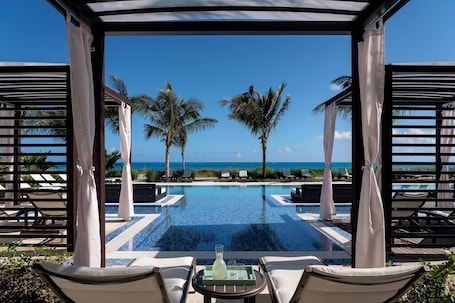 2 piscinas al aire libre