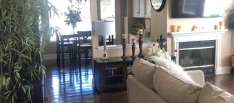 Luxury and Comfort! Close to Everything! Fresno/Clovis/Yosemite/Savemart Center