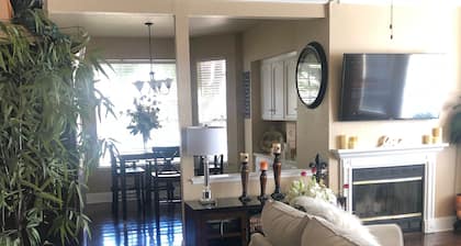 Luxury and Comfort! Close to Everything! Fresno/Clovis/Yosemite/Savemart Center