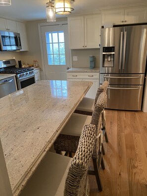 Fridge, microwave, oven, stovetop - Walk to the beach from the cutest house ever!! (Falmouth)