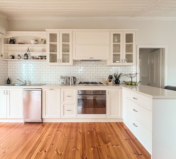 Fridge, microwave, oven, dishwasher