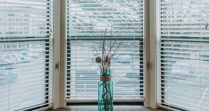Bay Lights waterfront loft located in old town