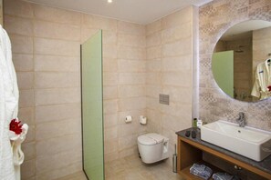 Bathroom - Minos All Suites (Rethymno)