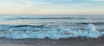 2-Acre Modern Estate in Southampton.  Beach, winery, farm, pool, and hot tub