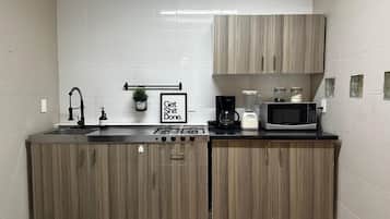 House, Multiple Bedrooms, Accessible | Interior