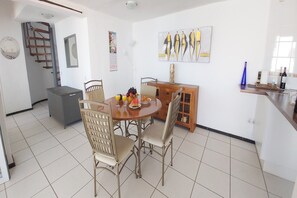 Huis, 3 slaapkamers, toegankelijk voor mindervaliden, roken | Dineren