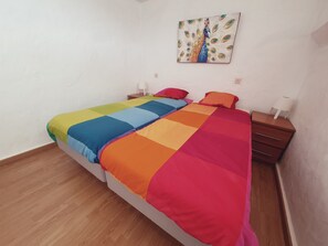 Huis, 3 slaapkamers, toegankelijk voor mindervaliden, roken | 3 slaapkamers, een strijkplank/strijkijzer, beddengoed