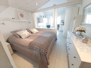Condo, 2 phòng ngủ, phù hợp cho người khuyết tật, hút thuốc | 1 phòng ngủ, bộ trải giường 