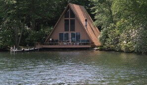 Exterior - Cabin Deck House - Formidable Cabin in Laurel Island (East Hampton)