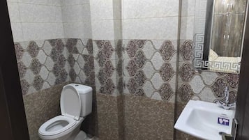 Kamar, 2 kamar tidur, akses difabel, Boleh Merokok | Kamar mandi