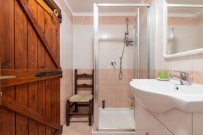 Bathroom - A Dream Holiday in the Green (Maracalagonis)