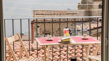 Appartamento, 1 camera da letto | Balcone