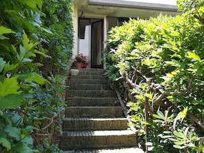 House, 2 Bedrooms, Terrace, City View | Property entrance