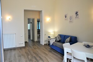 Lounge - Dinky Home Air-conditioned Penthouse With sea View Terrace (Formia)