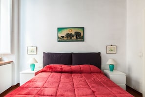 Apartment, 3 Bedrooms, Balcony, City View | 3 bedrooms, travel cot