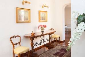 Apartment, 2 Bedrooms, City View | Interior