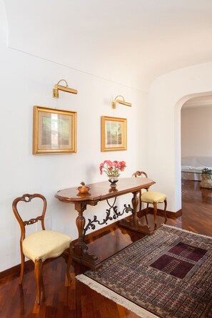 Apartment, 2 Schlafzimmer, Stadtblick | Innenbereich