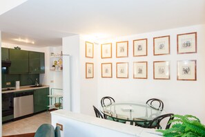 Appartement, 2 chambres, vue ville | Restauration