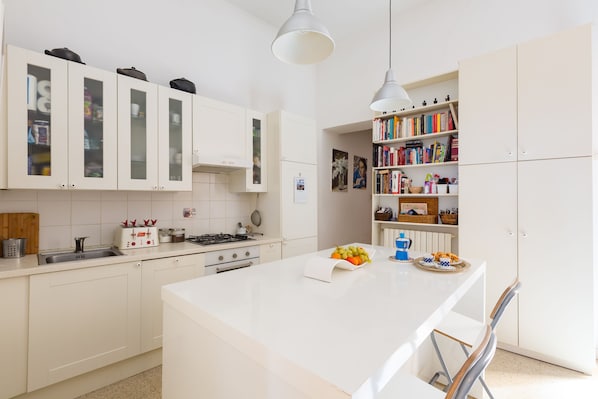 Apartment, 2 Bedrooms | Private kitchen