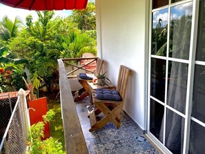 Apartemen, 1 kamar tidur, balkon | Tempat makan outdoor