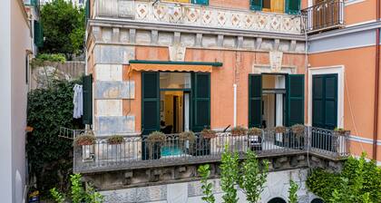 Upscale Central Amalfi Apartment In 19th-century Building