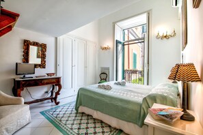 Apartment, 3 Schlafzimmer, Balkon, Stadtblick | 3 Schlafzimmer, Bettwäsche
