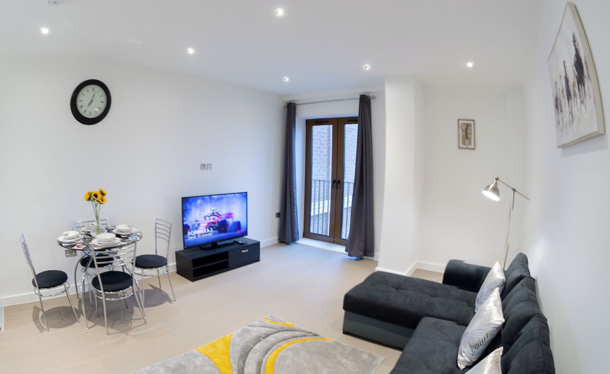 Apartment, 1 Bedroom, Accessible, Balcony | Living room