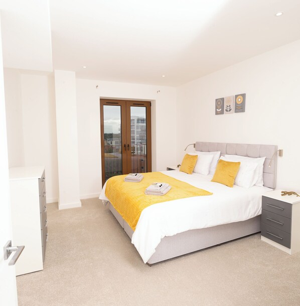 Appartement, 1 chambre, accessible aux personnes à mobilité réduite, balcon | 2 chambres, literie fournie