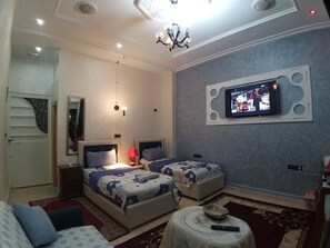 1 Schlafzimmer, Bügeleisen/Bügelbrett
