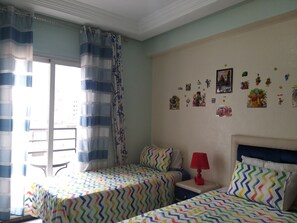 3 Schlafzimmer, Bügeleisen/Bügelbrett