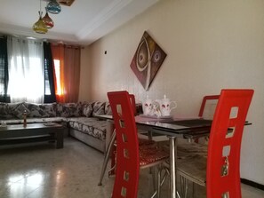 TV - Ryan Apartment 2 - Heart of Fes (Fes)