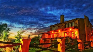 Cabin, 4 phòng ngủ, ban công, quang cảnh vườn | Ngoại thất