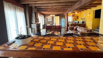 Ferienhütte, 4 Schlafzimmer, Balkon, Gartenblick | Innenbereich